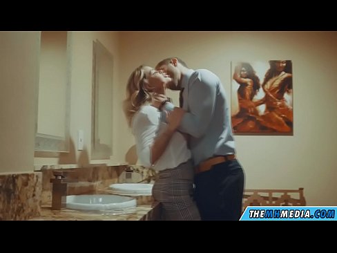 ❤️ Бүкіл аққұба сізді қоғамдық дәретханада азғырғанда ❤️❌ Русский порно бойынша порно kk.passionateembracespotlight.ru ❌❤